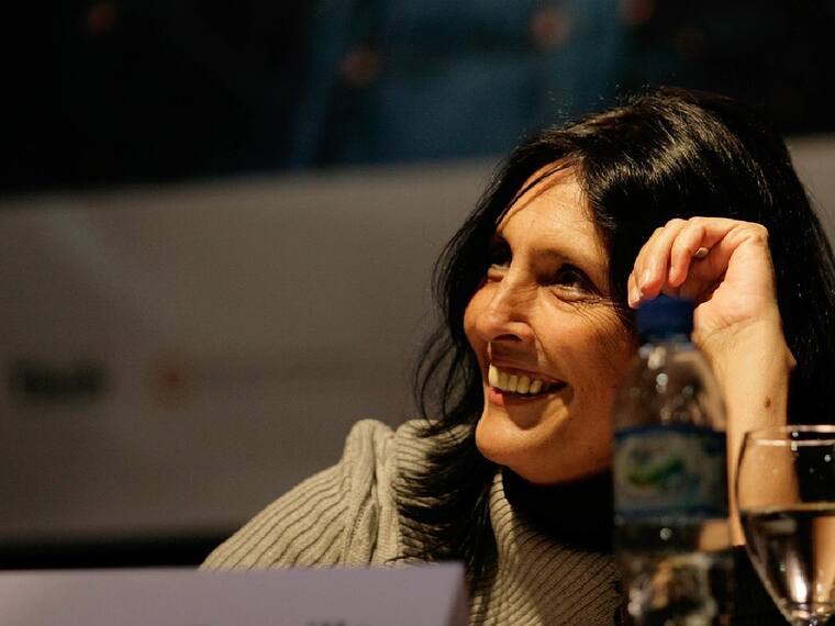 Se separa la doctora Rossana Reguillo de Signa Lab para que se realice el ejercicio de preguntas por redes sociales para el primer debate presidencial