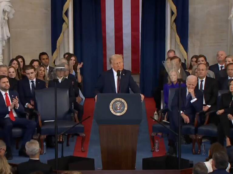 Donald Trump llega a la presidencia con la intención de hacer cambios profundos, pero por varios de ellos tendrá que negociar con México, detalló el periodista Armando Guzmán