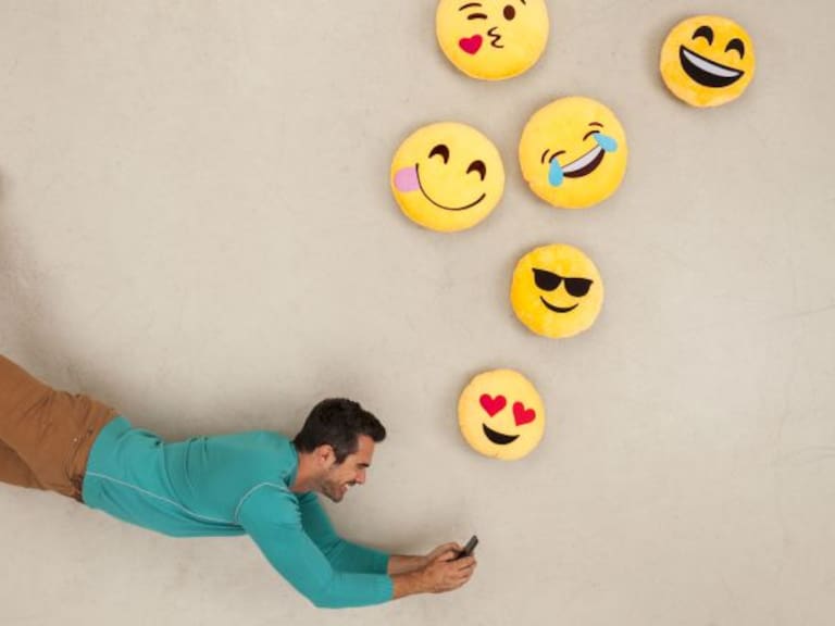 Éstos son los nuevos emojis de WhatsApp para el 2018