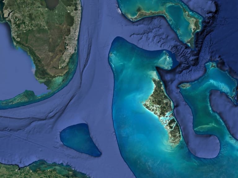 Mar devoró tierra firme de Bahamas tras el paso de Dorian