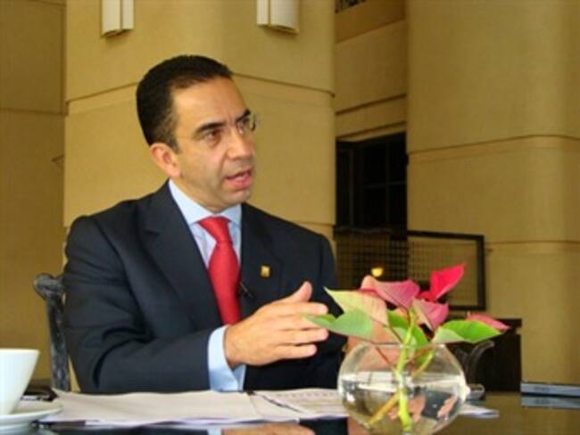 Sugiere Lozano a trabajadores de Mexicana valorar liquidación