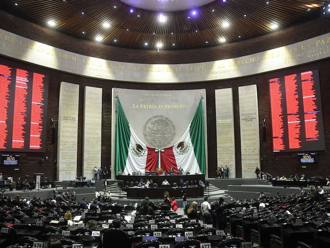 Diputados aprueban la “Ley Antimemes”: ¿En qué consiste la reforma sobre derechos de autor?