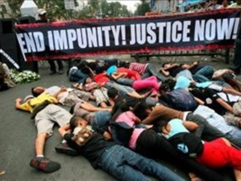 Protestan periodistas por matanza en Filipinas