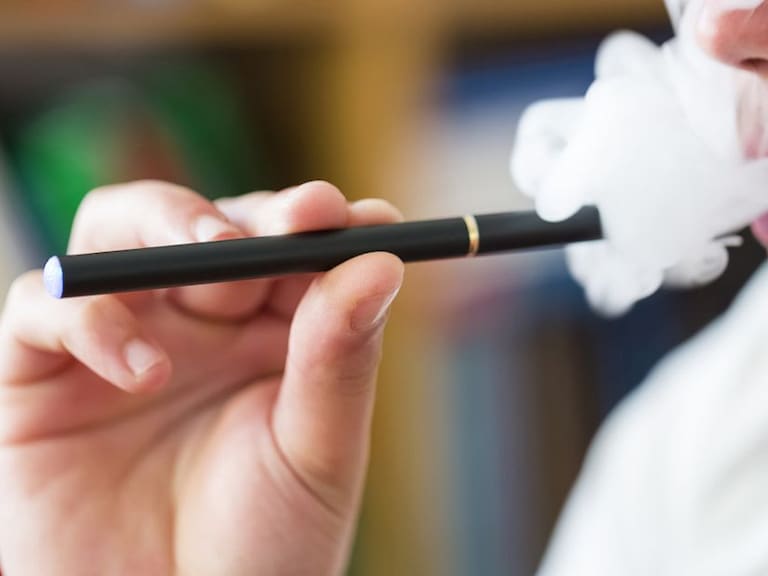 Con reformas constitucionales busca AMLO poner freno a vapeadores, el Estado tiene que hacer su trabajo, afirma