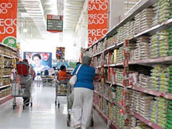 Comercial Mexicana venderá parte de sus activos. Momento Corporativo con Roberto Aguilst