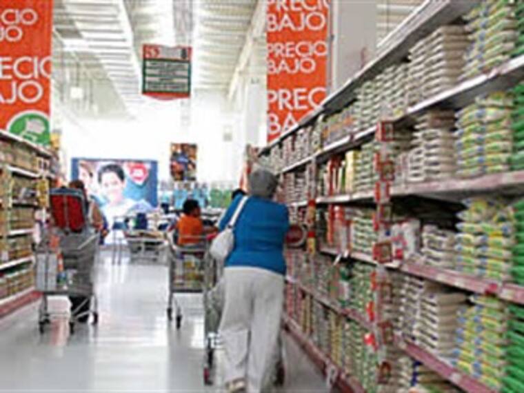 Comercial Mexicana venderá parte de sus activos. Momento Corporativo con Roberto Aguilst