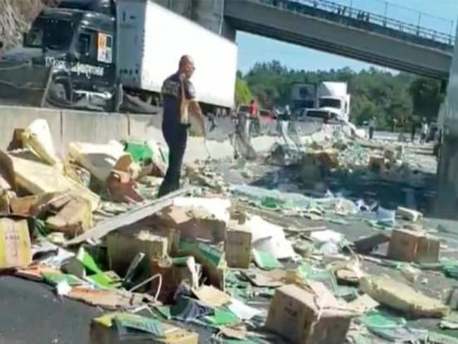 Camión de libros en Veracruz se salvó de saqueos