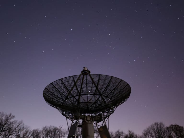 El punto del cielo del que parecen provenir las estrellas fugaces de las líridas, se localiza cerca de la constelación de Lyra.