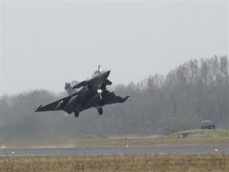 Vigilará OTAN zona de exclusión de vuelos en Libia