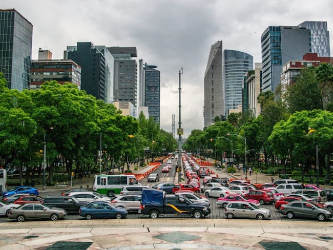 Hoy No Circula y Clima - 13 de enero: Carros que podrían pagar multa y alcaldías con alerta amarilla