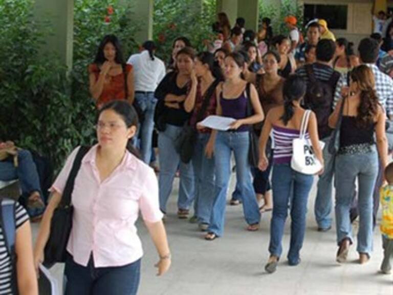 Texas ordena regreso de sus estudiantes en México