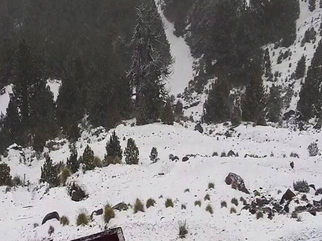 Cae nieve en el Nevado de Colima tras el paso del frente frío 28