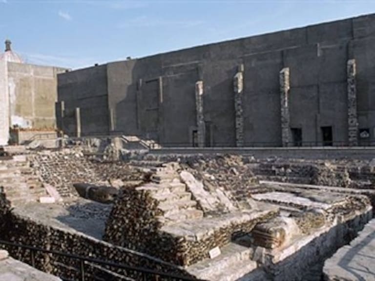 Calderón inaugura exposición arqueológica en el Templo Mayor