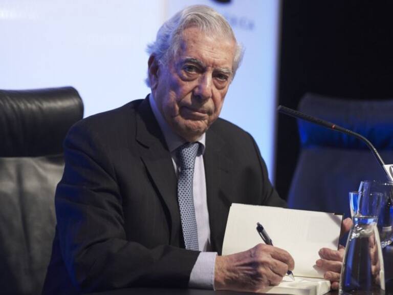 Gestión de AMLO podría empujar a México al desastre: Vargas Llosa