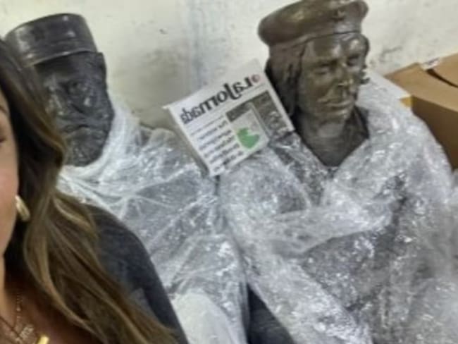 Rojo de la Vega propone fundir estatuas de Fidel y el Che para crear monumento a Carlos Manzo