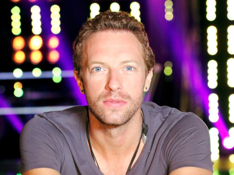 Chris Martin de Coldplay hace karaoke con James Corden