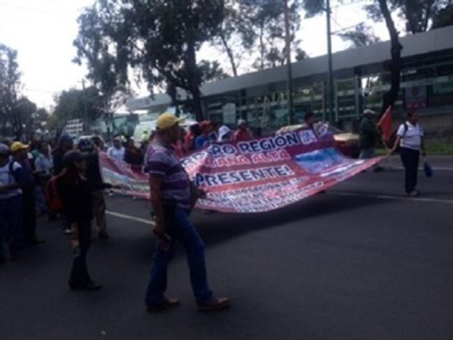 Fotogalería: Avanza CNTE rumbo al Centro
