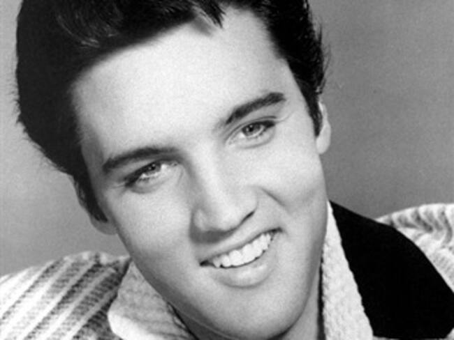 Recuerdan miles de seguidores a Elvis Presley