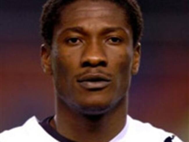 Está Gyan bajo custodia policial tras fallar penal ante Uruguay