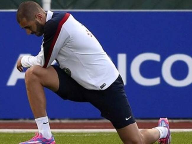 No termina Karim Benzema el entrenamiento y es duda