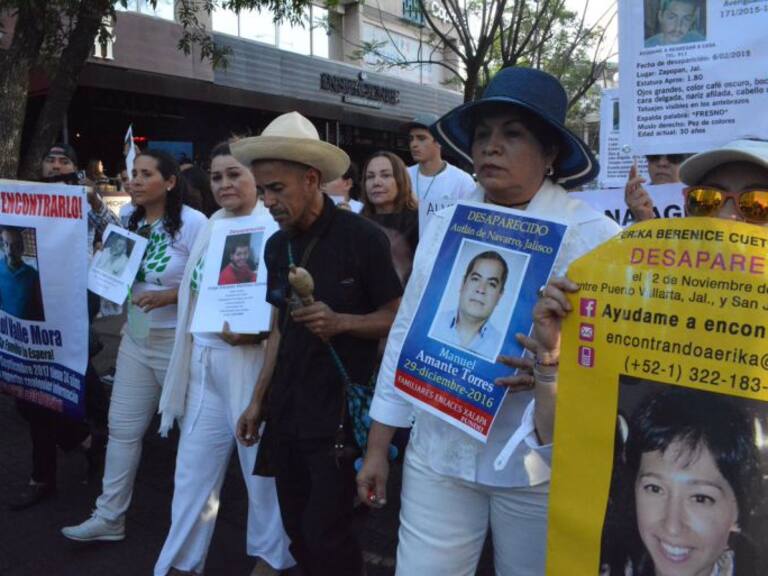 Rubén Albarrán se une a la manifestación por los desaparecidos de Jalisco