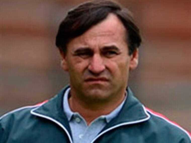 Rumoran posible traspaso de Jeferson Montero. Carlos Bustos, director técnico