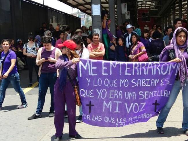 Así se vivió la marcha #VivasNosQueremos en la CDMX