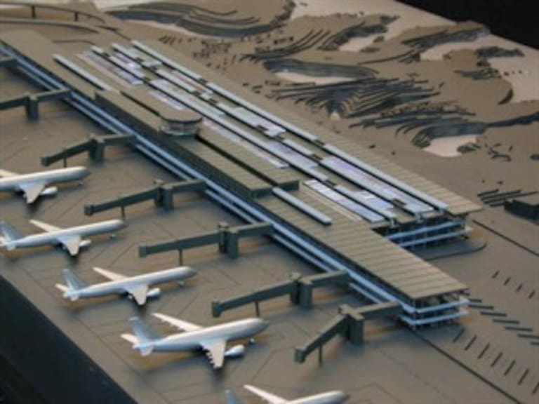 Anuncia Peña Nieto nuevo aeropuerto, el cual se construirá en dos etapas