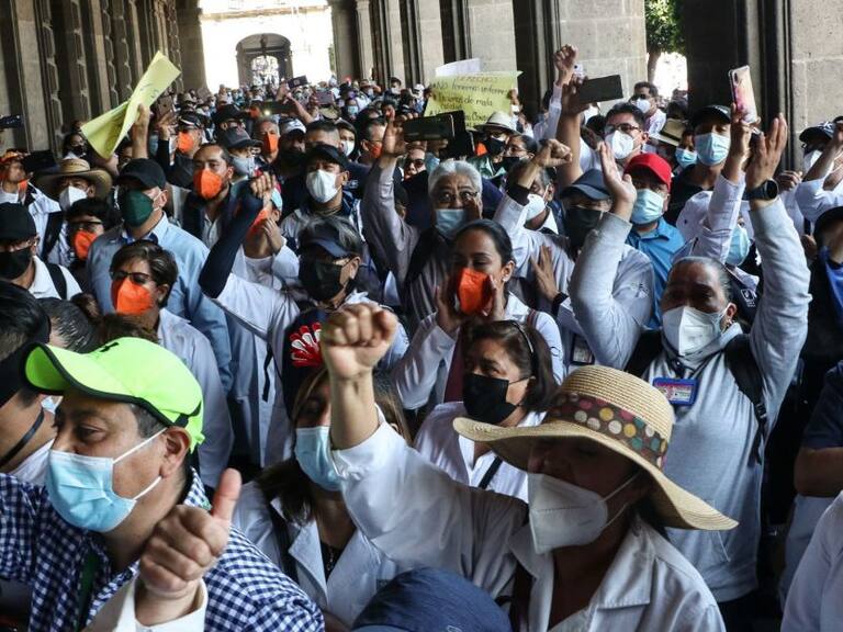 México rebasa las 323 mil defunciones por COVID-19