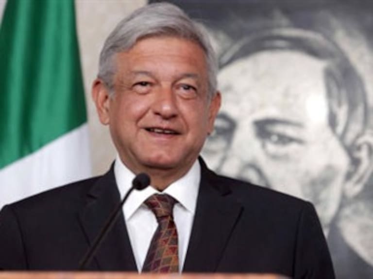 Pide AMLO apoyo a organizaciones civiles para serenar al país