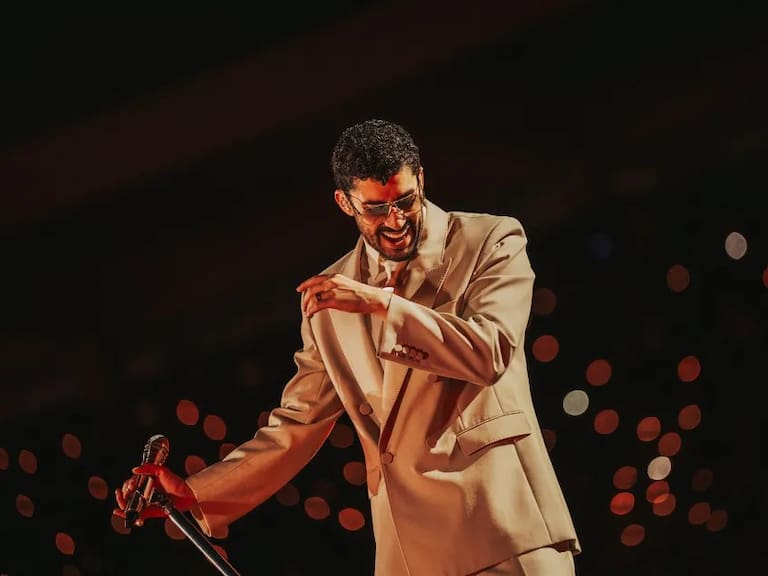 Bad Bunny: Récord tras récord con su gira mundial “DeBÍ TiRAR MáS FOToS”