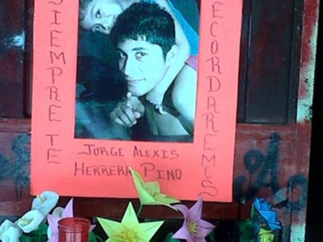 Reciben en San Lázaro peticiones de normalistas de Ayotzinapa