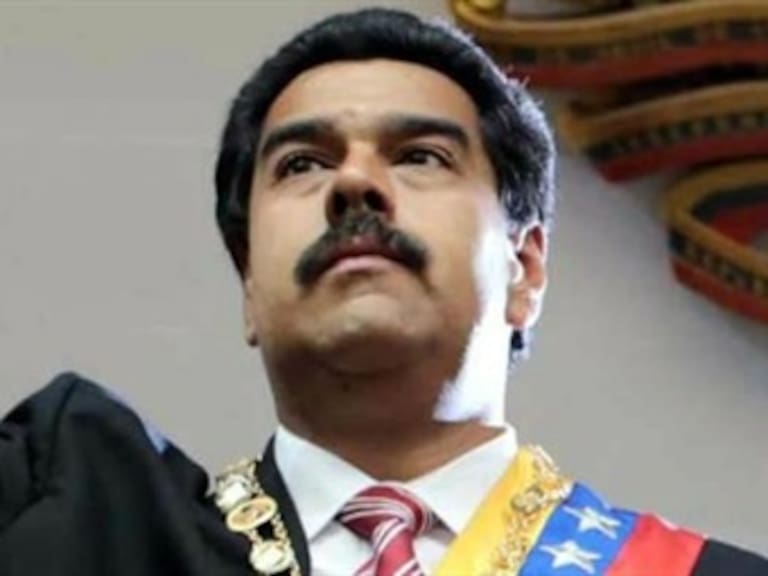 Denuncia Maduro que oposición prepara golpe de Estado