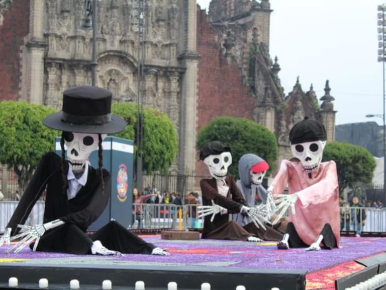 Inauguran ofrenda monumental en el Zócalo
