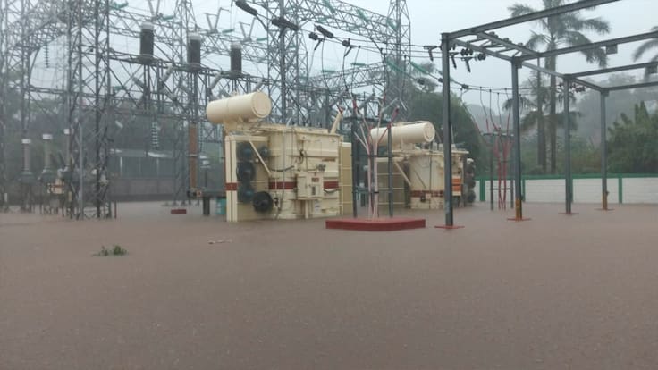 Huracán Simón en Guerrero: CFE despliega operativo para restablecer la luz en 12 municipios