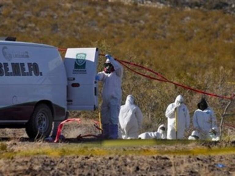 Encuentran ocho cuerpos más en fosa clandestina en Durango