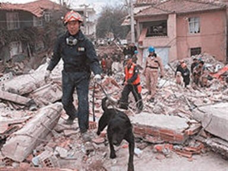 Sismo sacude Turquía; hay 57 muertos