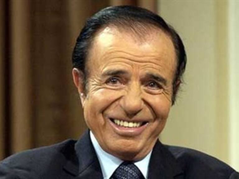 Pide Menem su absolución en juicio por tráfico de armas