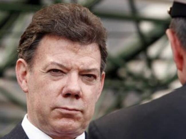 Hospitalizan al presidente de Colombia Juan Manuel Santos