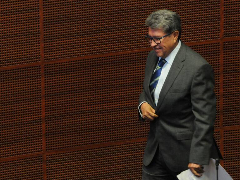 Llama Monreal a no hacer caso a la guerra sucia