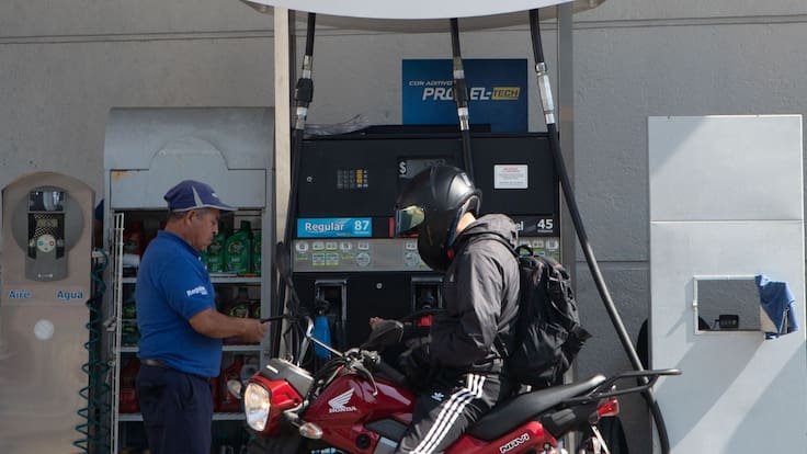 ¿Cómo impactará la reducción de comisiones en pago de gasolina con tarjeta o vales?