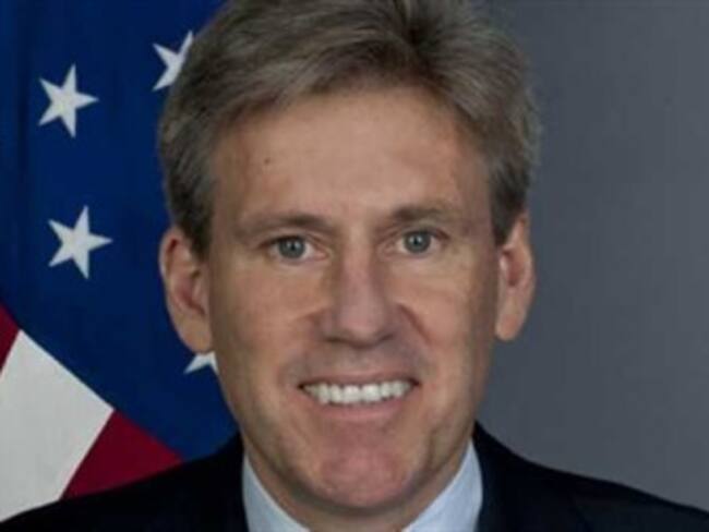 Condena Obama ataque en Libia y confirma muerte de embajador