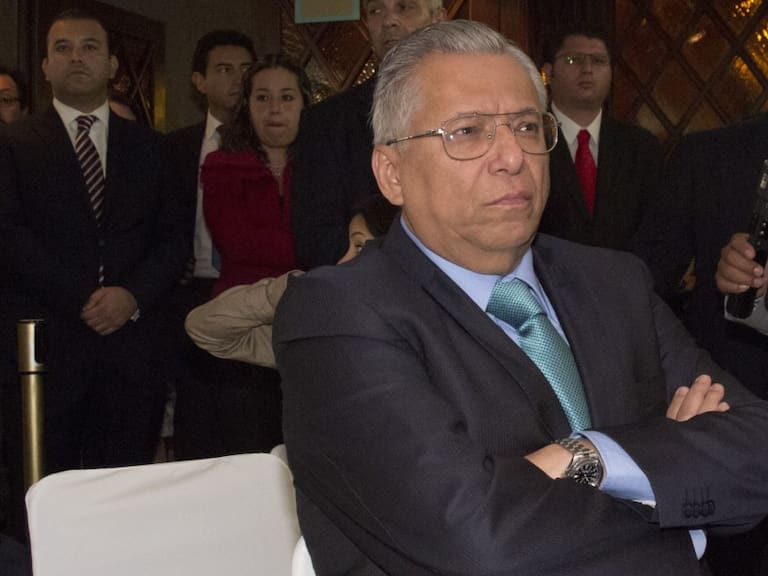 Vinculan a proceso a Ramón Sosamontes por uso de atribuciones y facultades