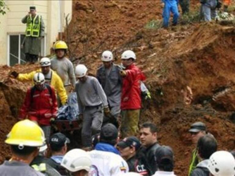 Deja alud un muerto y 80 damnificados en Perú