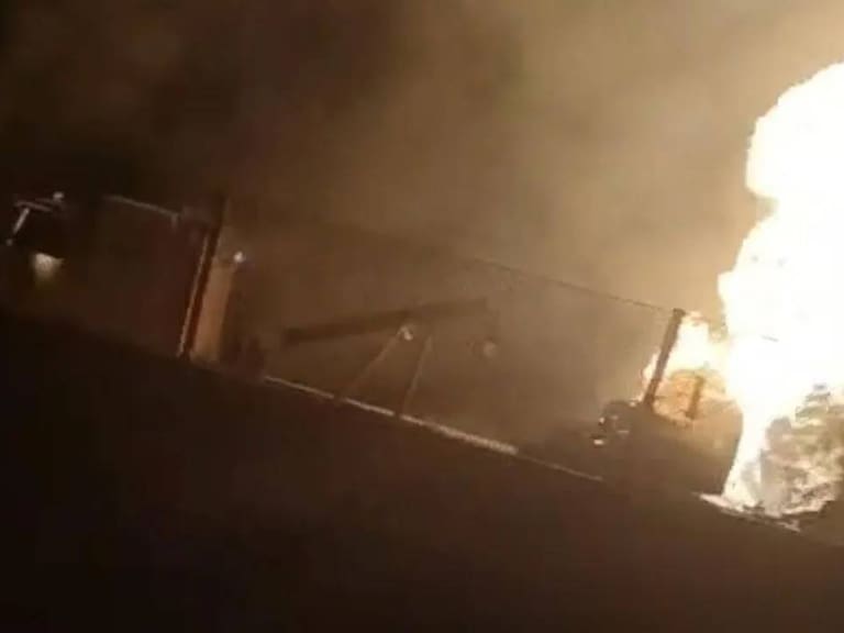 Cierran la autopista México-Querétaro por explosión de pipa de gas