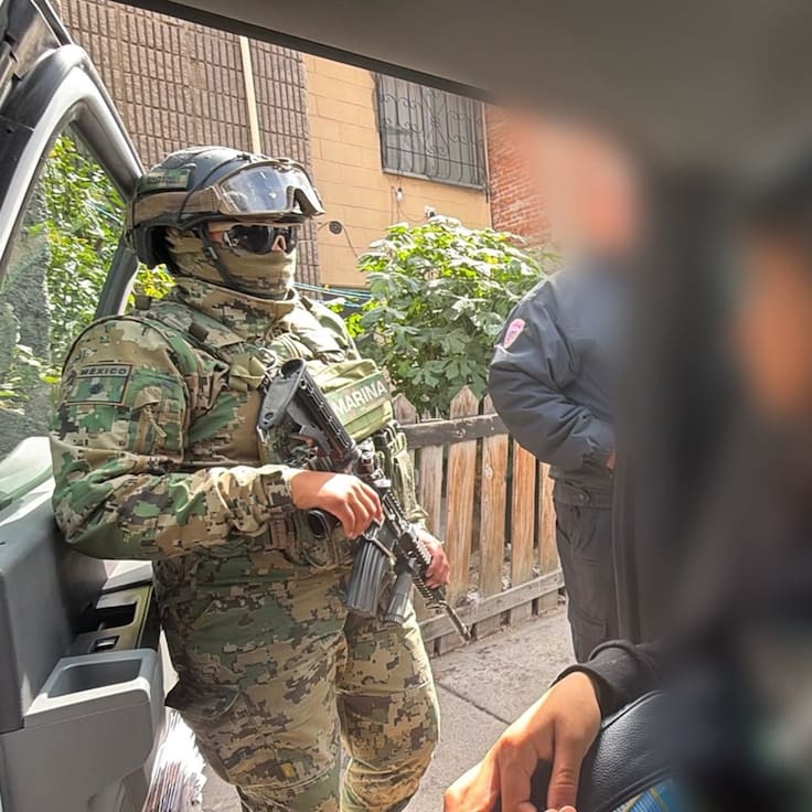 Bebé abandonado en Ecatepec es resguardado por policías y queda bajo protección del DIF