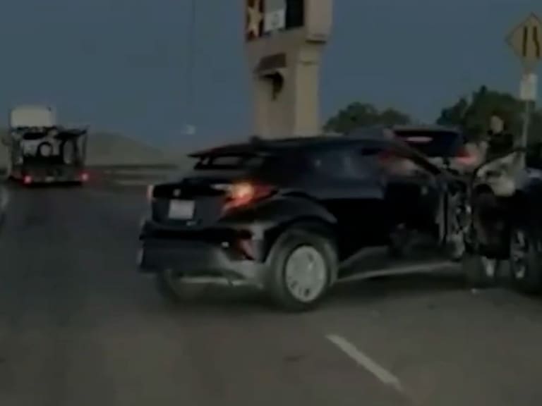 Operativo de ICE en California termina con hombre herido. X