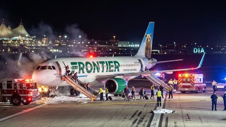 Peatón muere succionado por la turbina de un avión de Frontier durante despegue en aeropuerto de Denver