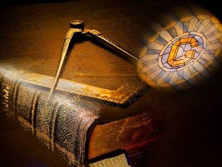 Busca PGJDF causas de incendio en la Gran Logia de México