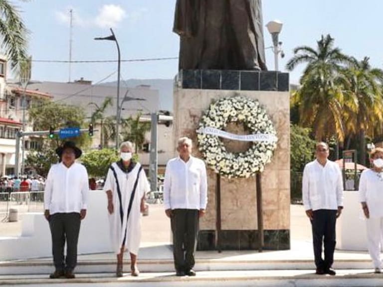 Muy &quot;calladito&quot; AMLO conmemora el aniversario luctuoso de don Benito Juárez